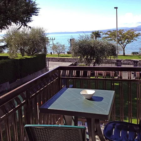 Lake Atmosphere Apartment Bardolino